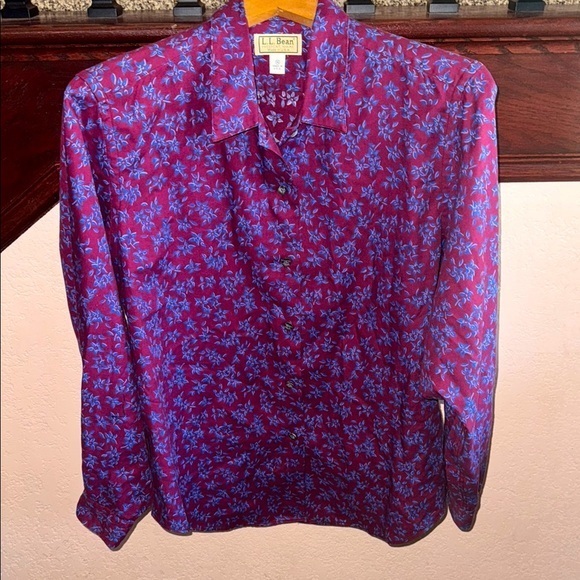 L.L. Bean Tops - L.L. Bean Women’s Medium Vintage 90s Red and Blue Floral Button Up Shirt Blouse
